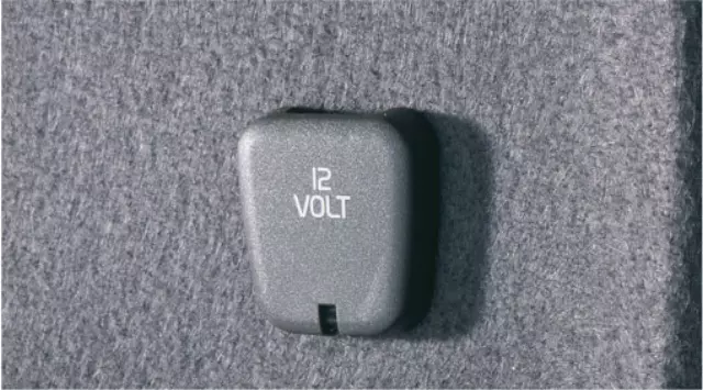 12 Volt Accessory Power Outlet - Volvo (31324708) - view 3