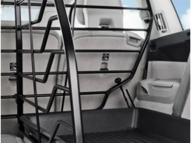 Load Compartment Divider - Longitudinal - Volvo (32403244) - view 2