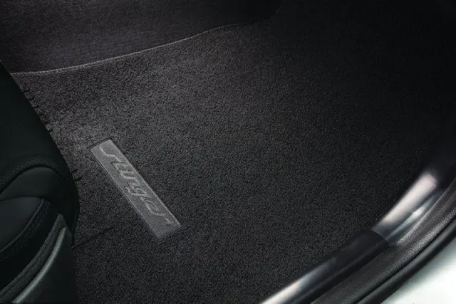 Floor Mats, Carpet - Rwd - Kia (J5F14-AC000)
