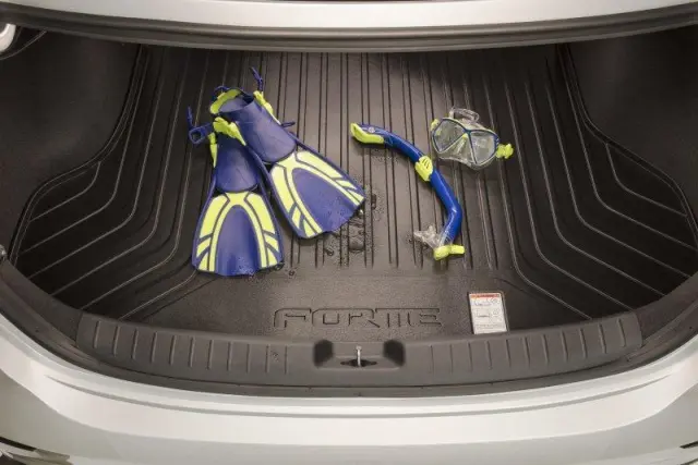 Cargo Tray - Kia (M6F12-AC500)